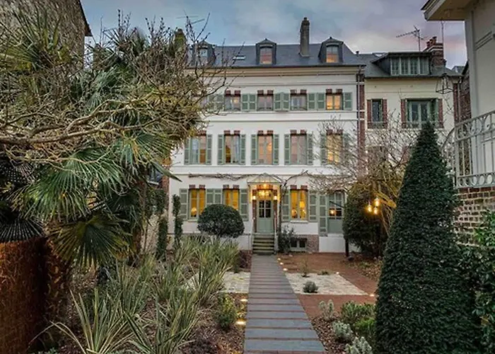 La Petite Folie Bed and Breakfast Honfleur